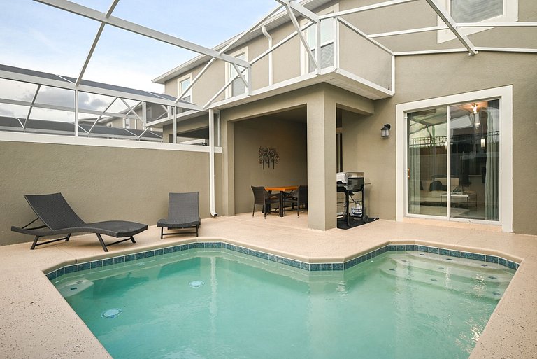 1092 - BRAND NEW Home with Game room, private POOL, and FREE