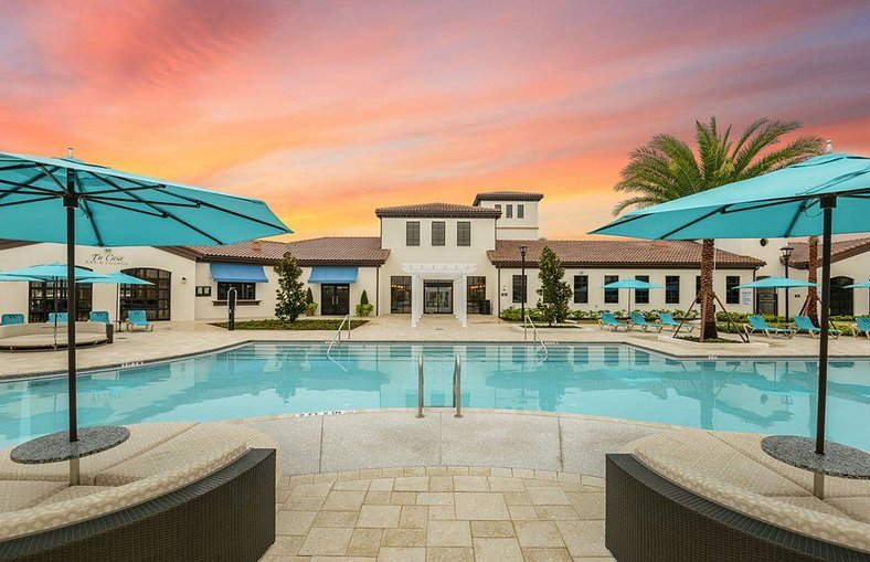 🏠 Luxury Windsor Resort near Disney