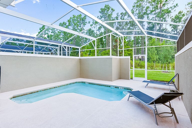 Private pool and free grill for your Disney vacation